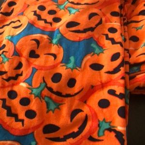 New pumpkin Lularoe leggings